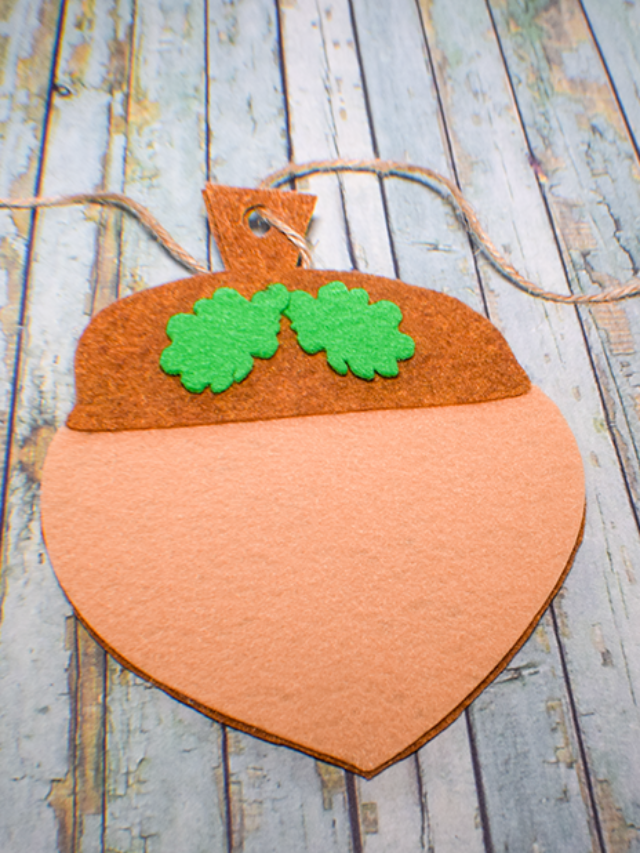 How to Make a Felt Acorn Garland using Cricut Story