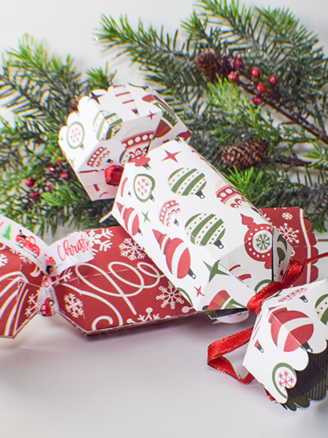 How to Make a Christmas Cracker using Cricut Story